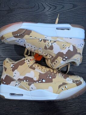 New Nike Women's Air Jordan 3 Shoes - Desert Camo size 9